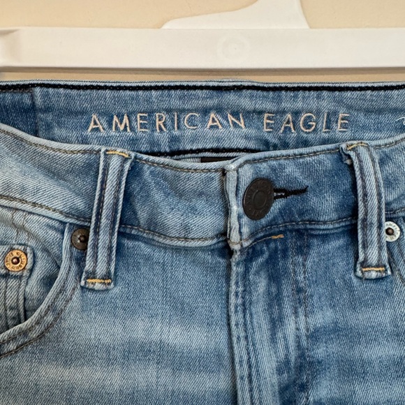 American Eagle Athletic Fit Jeans Men’s 28x32 Light Wash Airflex+ Stretch - Picture 3 of 7